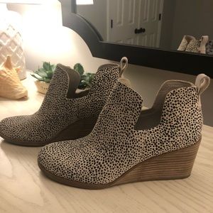 Toms Callie Wedge Bootie